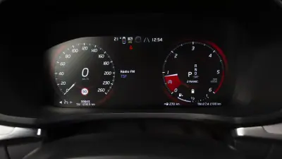 Volvo V60 2021 - 26900 EUR, 99000 km - AUTO.MOTO.pt - 99000km - foto 25 de 36