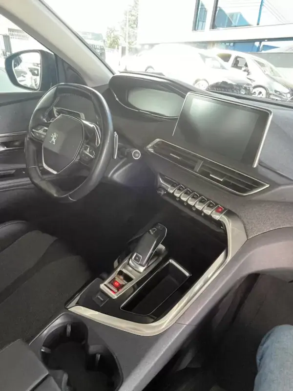 Peugeot 5008 2009 - 15900 EUR, 135061 km - AUTO.MOTO.pt - 135061km - foto 19 de 20