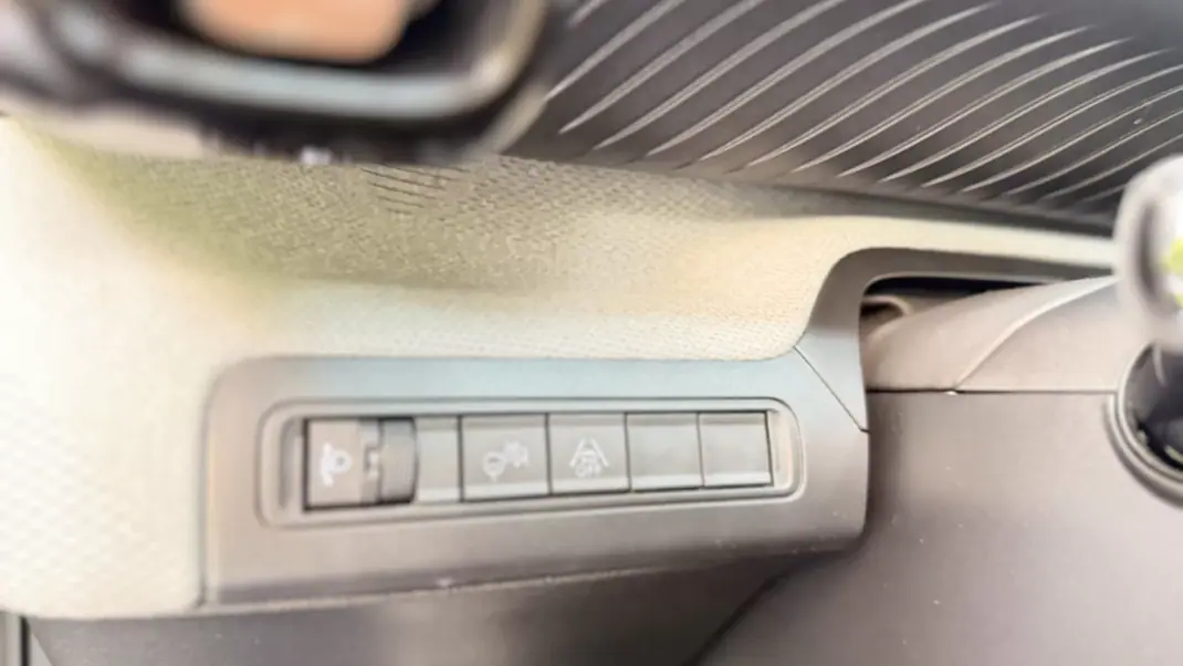 Citroën e-C3 2025 - 21500 EUR, 8295 km - AUTO.MOTO.pt - 8295km - foto 17 de 28