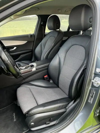 Mercedes-Benz C 300 2020 - 34900 EUR, 159000 km - AUTO.MOTO.pt - 159000km - foto 4 de 27