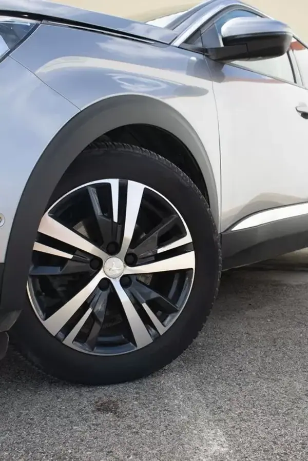 Peugeot 3008 2018 - 17990 EUR, 166000 km - AUTO.MOTO.pt - 166000km - foto 10 de 49