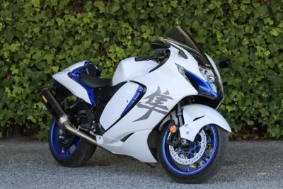 Suzuki GSX 2024 - 16900 EUR, 8000 km - foto 1 de 12