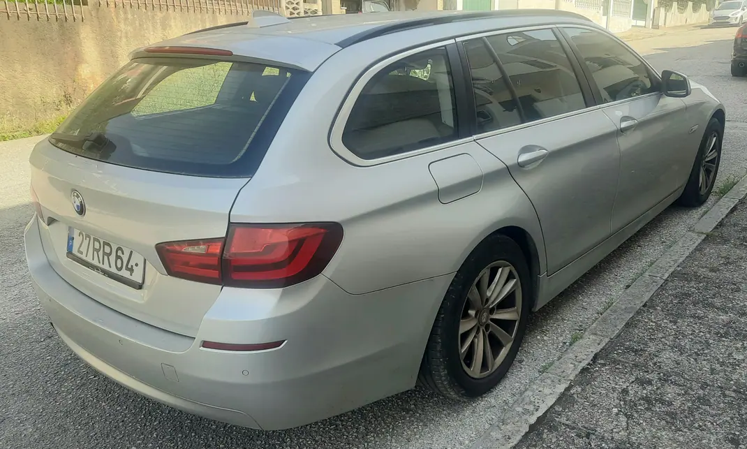 BMW 520 2011 - 11500 EUR, 315000 km - AUTO.MOTO.pt - 315000km - foto 5 de 6