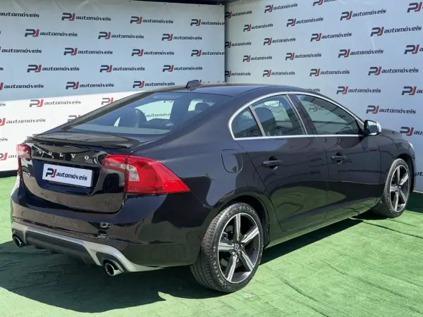Volvo S60 2016 - 14990 EUR, 183000 km - AUTO.MOTO.pt - 183000km - foto 9 de 21