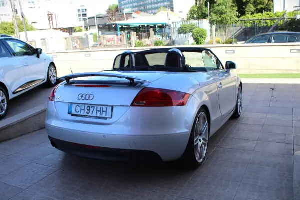 Audi TT Roadster 2009 - 12990 EUR, 216600 km - AUTO.MOTO.pt - 216600km - foto 6 de 28