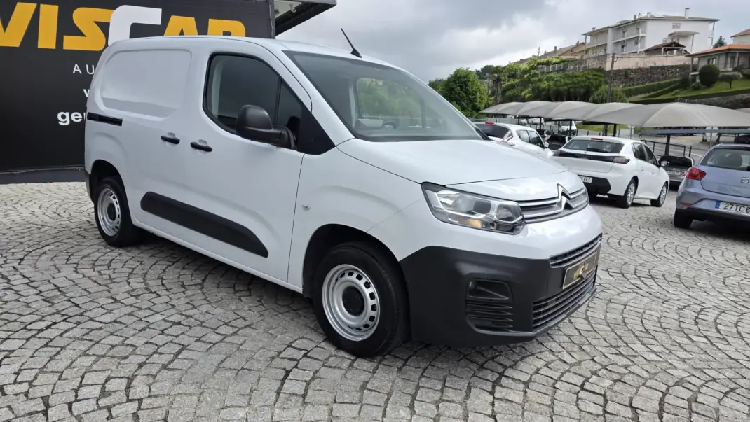 Citroën Berlingo 2022 - 14450 EUR, 77000 km - AUTO.MOTO.pt - 77000km - foto 7 de 24