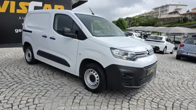 Citroën Berlingo 2022 - 14450 EUR, 77000 km - AUTO.MOTO.pt - 77000km - foto 7 de 24