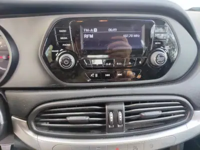 Fiat Tipo 2019 - 8900 EUR, 124662 km - AUTO.MOTO.pt - 124662km - foto 17 de 22