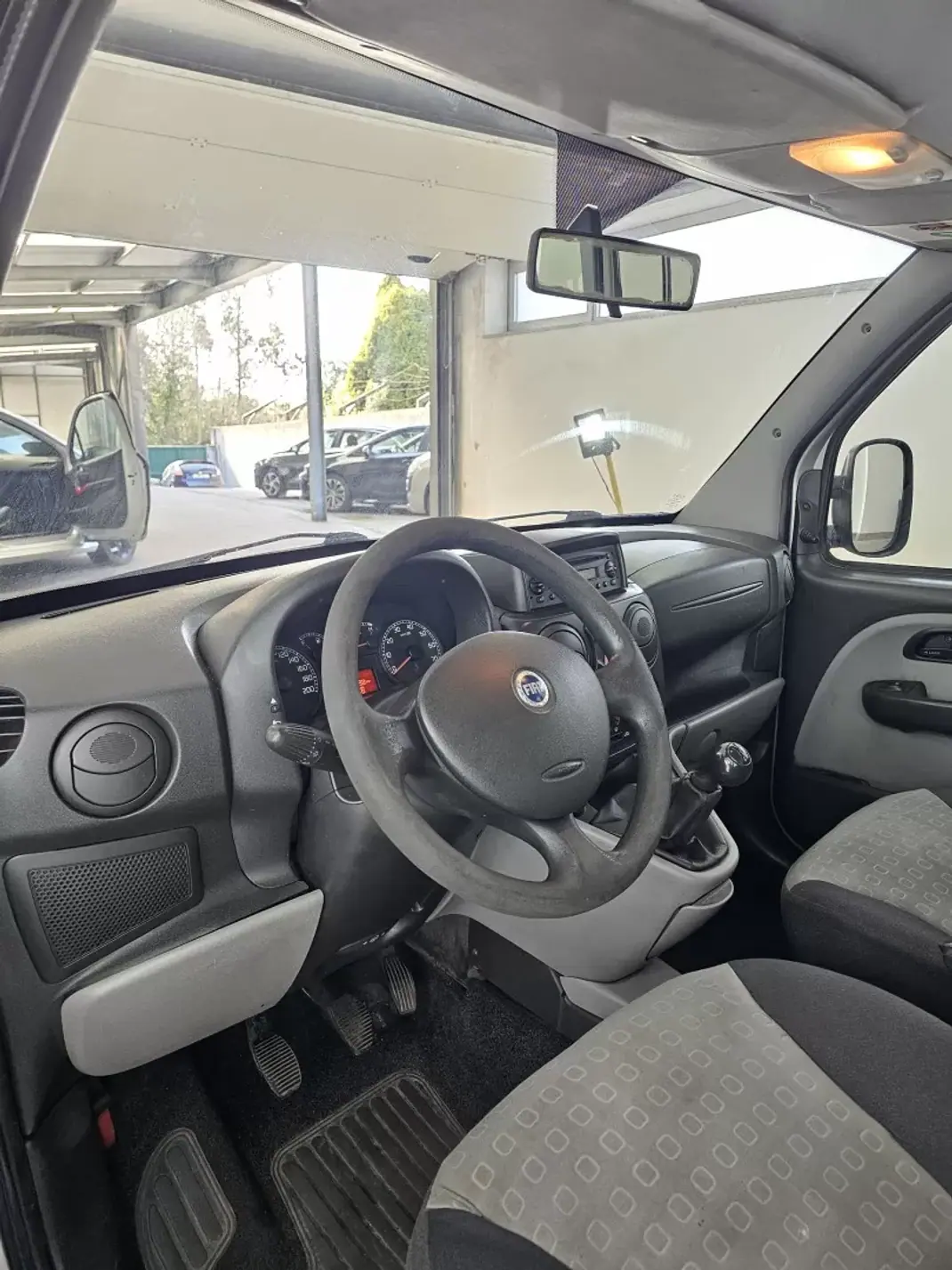 Fiat Doblo 2007 - 6650 EUR, 247999 km - AUTO.MOTO.pt - 247999km - foto 16 de 25