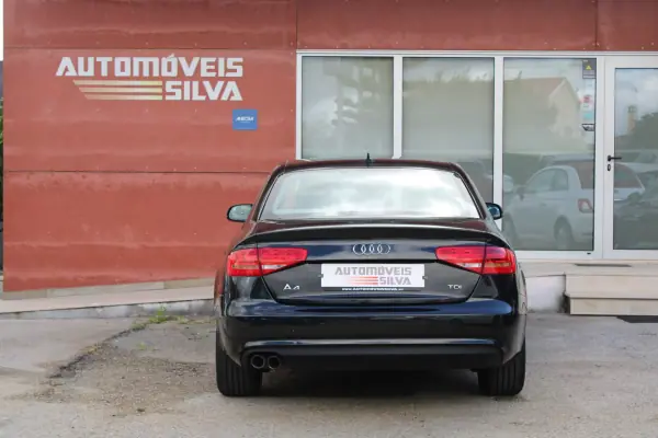 Audi A4 2014 - 14990 EUR, 168000 km - AUTO.MOTO.pt - 168000km - foto 9 de 25