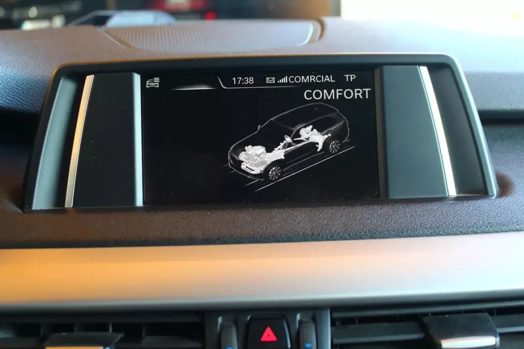 BMW X5 2018 - 24450 EUR, 191000 km - AUTO.MOTO.pt - 191000km - foto 24 de 26