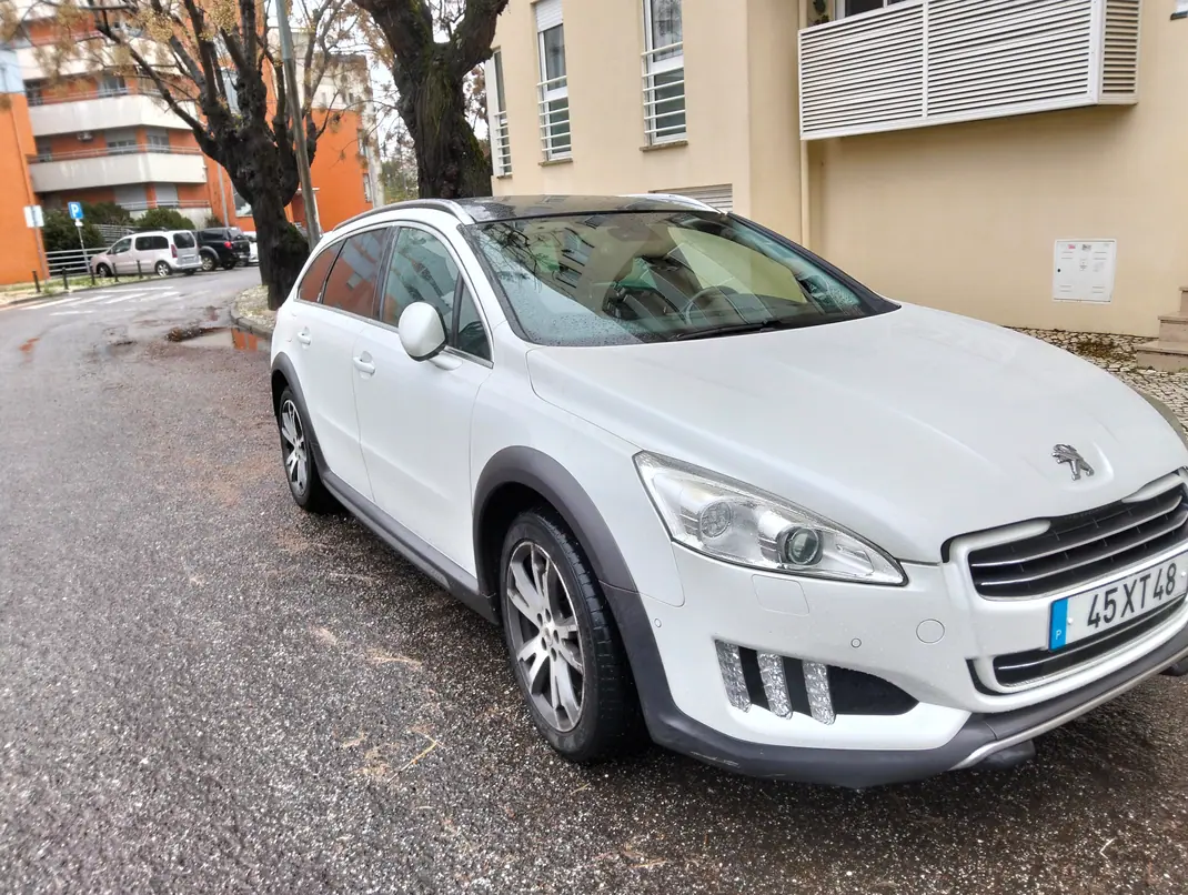 Peugeot 508 RXH 2012 - 7250 EUR, 267000 km - AUTO.MOTO.pt - 267000km - foto 1 de 23