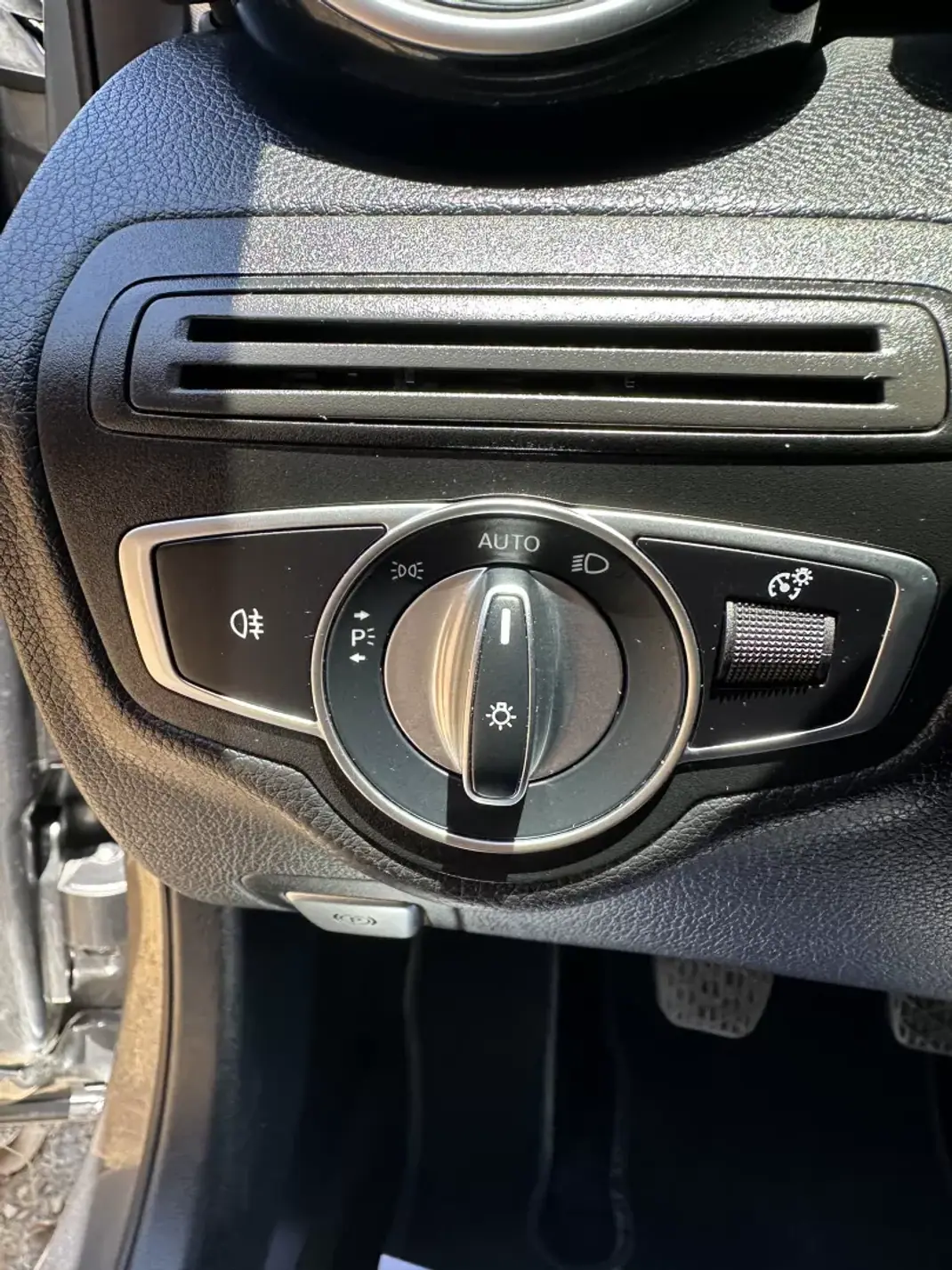 Mercedes-Benz C 200 2019 - 18950 EUR, 152000 km - 152000km - foto 10 de 14