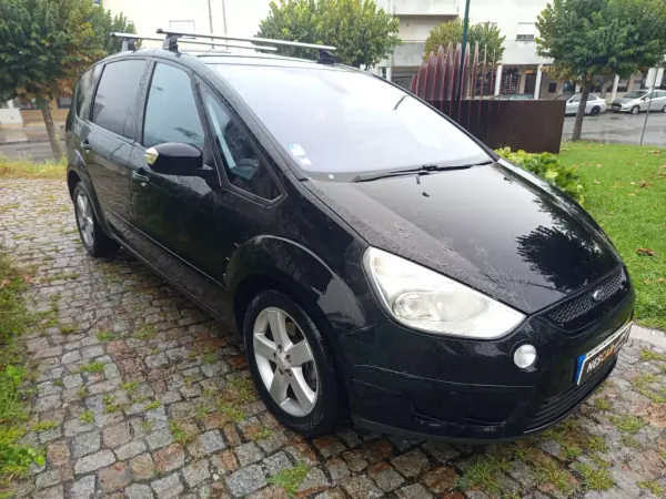Ford S-Max 2009 - 7990 EUR, 214424 km - 214424km - foto 3 de 11
