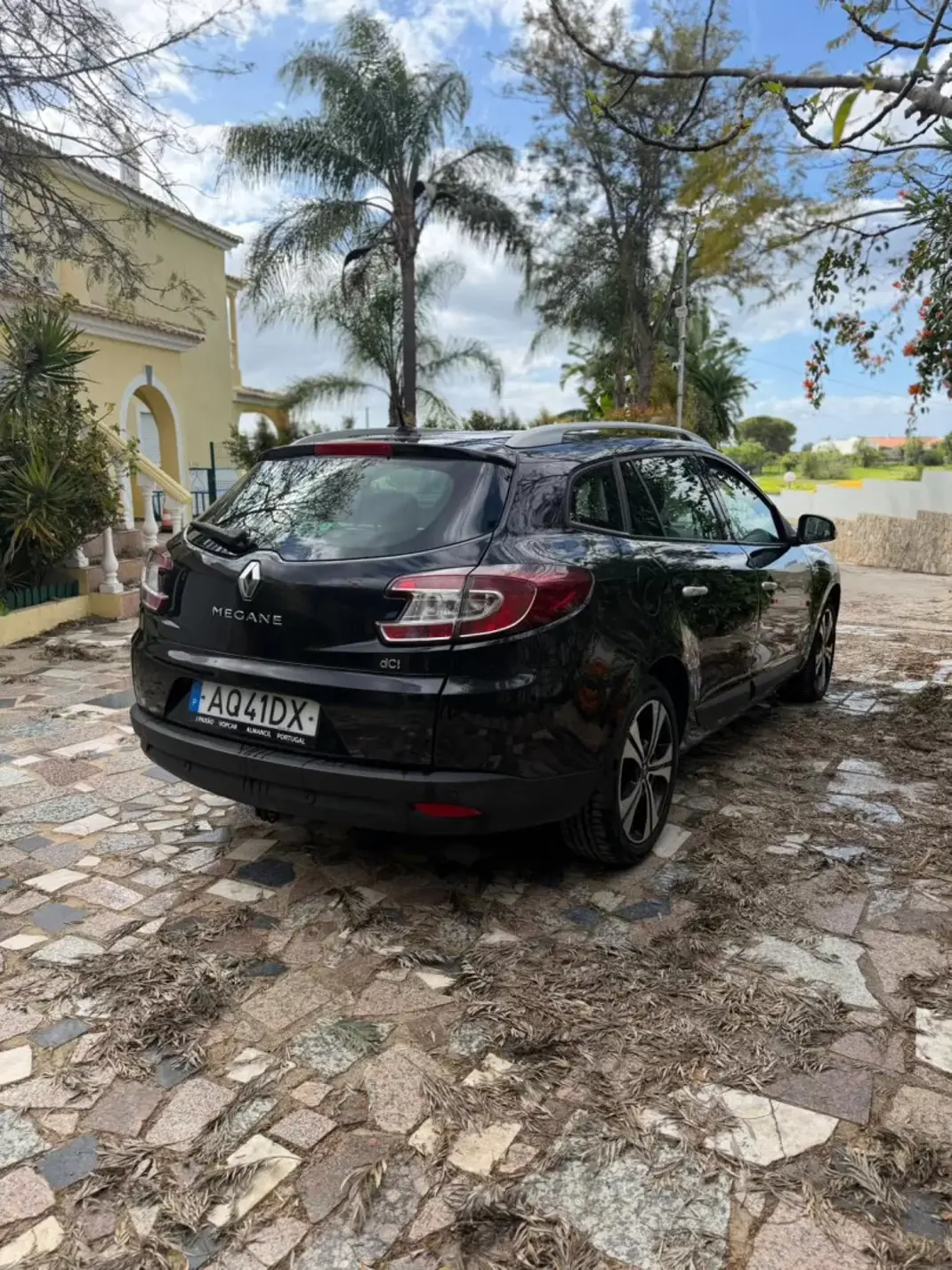 Renault Mégane 2011 - 9990 EUR, 106146 km - AUTO.MOTO.pt - 106146km - foto 6 de 9