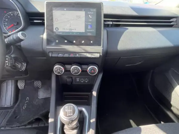 Renault Clio 2021 - 14750 EUR, 70347 km - AUTO.MOTO.pt - 70347km - foto 7 de 9