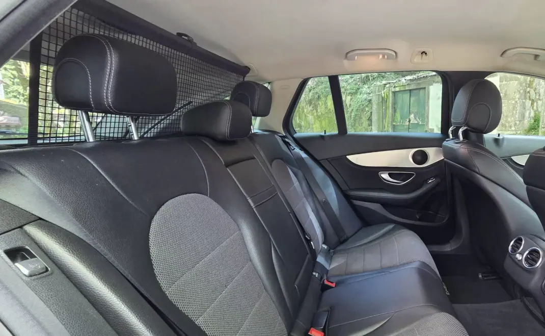 Mercedes-Benz C 200 2015 - 13750 EUR, 234000 km - AUTO.MOTO.pt - 234000km - foto 17 de 23