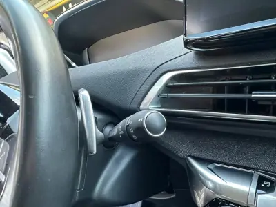 Peugeot 5008 2021 - 25900 EUR, 124114 km - AUTO.MOTO.pt - 124114km - foto 16 de 30