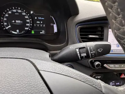 Hyundai Ioniq 2017 - 13250 EUR, 88000 km - AUTO.MOTO.pt - 88000km - foto 14 de 23