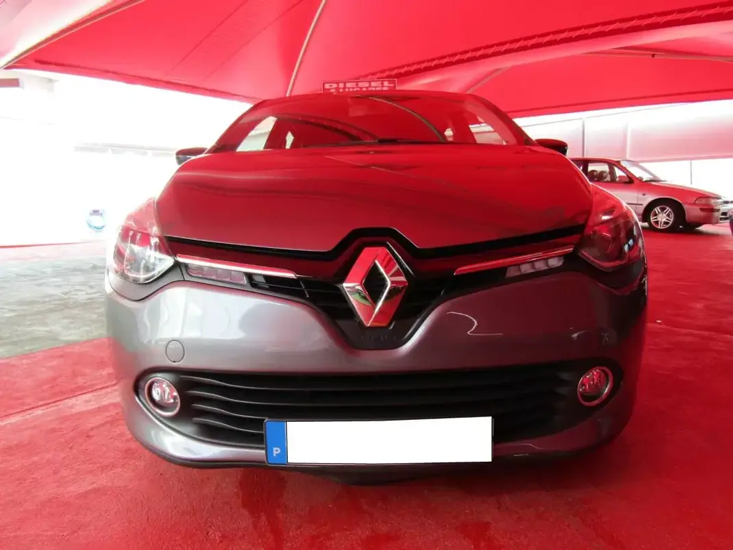 Renault Clio 2015 - 9950 EUR, 183980 km - 183980km - foto 10 de 10