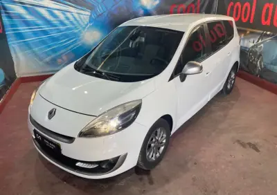 Renault Grand Scénic 2012 - 8899 EUR, 230000 km - AUTO.MOTO.pt - 230000km - foto 6 de 41
