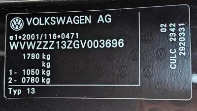 Volkswagen Scirocco 2015 - 25000 EUR, 125000 km - AUTO.MOTO.pt - 125000km - foto 11 de 28