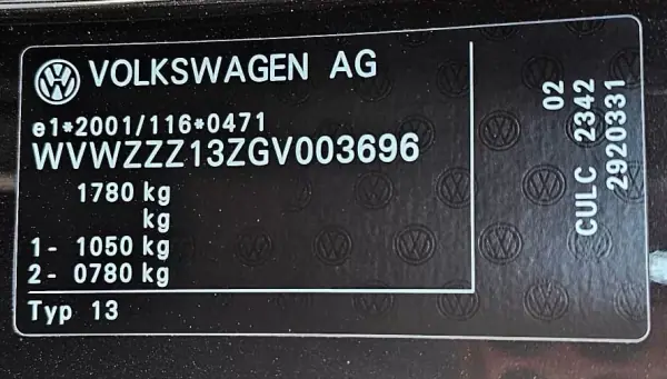 Volkswagen Scirocco 2015 - 25000 EUR, 125000 km - AUTO.MOTO.pt - 125000km - foto 11 de 28