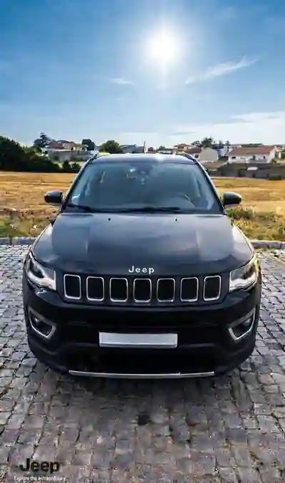 Jeep Compass 2017 - 17500 EUR, 221000 km - foto 1 de 10