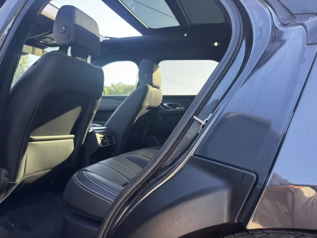 Land Rover Range Rover Velar 2023 - 58900 EUR, 65300 km - 65300km - foto 10 de 18
