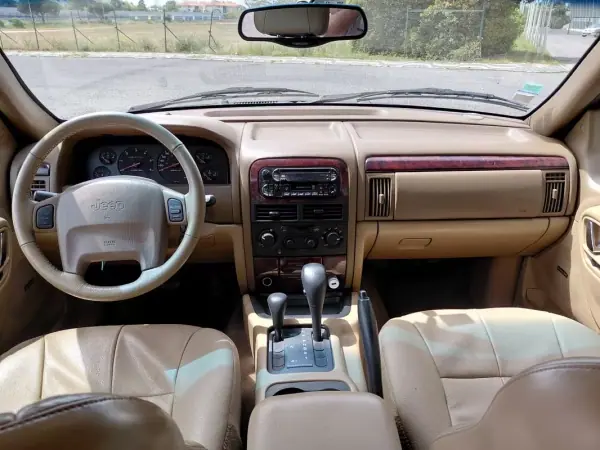 Jeep Grand Cherokee 2000 - 6490 EUR, 221450 km - AUTO.MOTO.pt - 221450km - foto 26 de 39