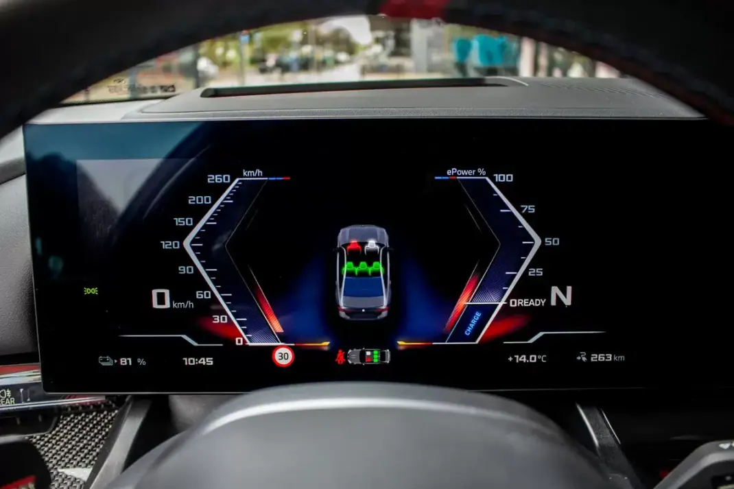 BMW i5 2023 - 74990 EUR, 17145 km - AUTO.MOTO.pt - 17145km - foto 28 de 60