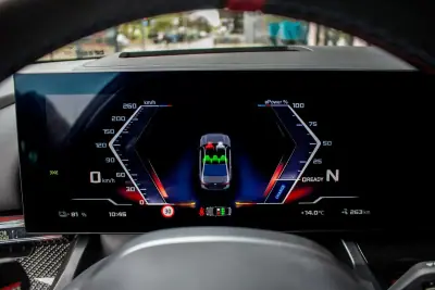 BMW i5 2023 - 74990 EUR, 17145 km - AUTO.MOTO.pt - 17145km - foto 28 de 60