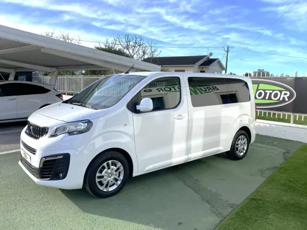 Peugeot Traveller 2018 - 28990 EUR, 151058 km - AUTO.MOTO.pt - 151058km - foto 3 de 16