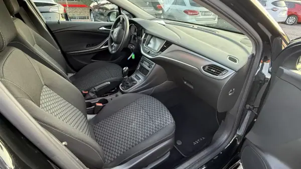 Opel Astra Sports Tourer 2021 - 11640 EUR, 149717 km - AUTO.MOTO.pt - 149717km - foto 22 de 52