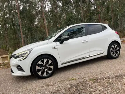 Renault Clio 2021 - 13750 EUR, 170210 km - 170210km - foto 23 de 41