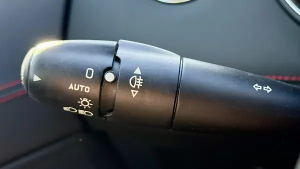 Peugeot RCZ 2015 - 16990 EUR, 144034 km - AUTO.MOTO.pt - 144034km - foto 47 de 64
