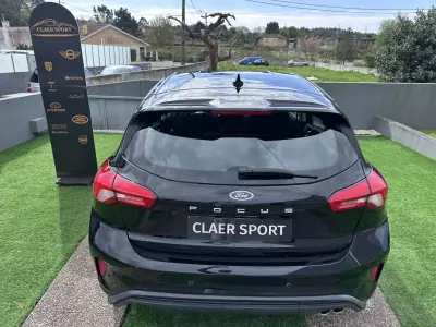 Ford Focus 2018 - 10900 EUR, 100000 km - AUTO.MOTO.pt - 100000km - foto 12 de 56