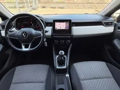 Renault Clio 2021 - 14500 EUR, 83720 km - AUTO.MOTO.pt - 83720km - foto 9 de 11