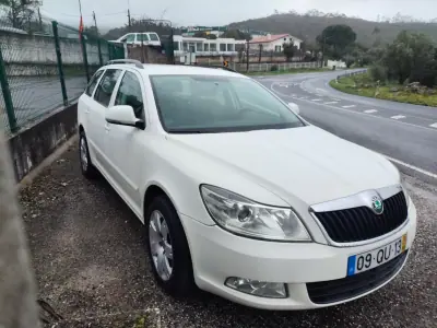 Skoda Octavia Break 2012 - 7400 EUR, 299630 km - AUTO.MOTO.pt - 299630km - foto 3 de 8