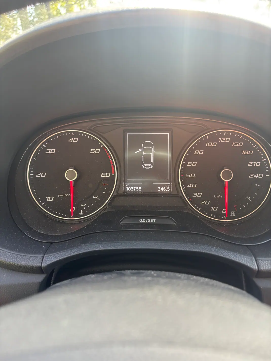 SEAT Ibiza 2016 - 10500 EUR, 104000 km - AUTO.MOTO.pt - 104000km - foto 9 de 9