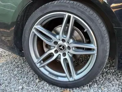 Mercedes-Benz E 220 2017 - 31950 EUR, 241000 km - AUTO.MOTO.pt - 241000km - foto 16 de 51