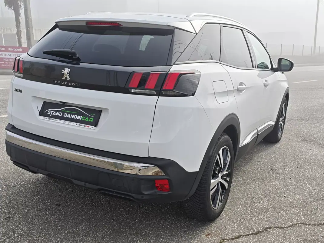 Peugeot 3008 2020 - 19900 EUR, 98000 km - AUTO.MOTO.pt - 98000km - foto 12 de 28