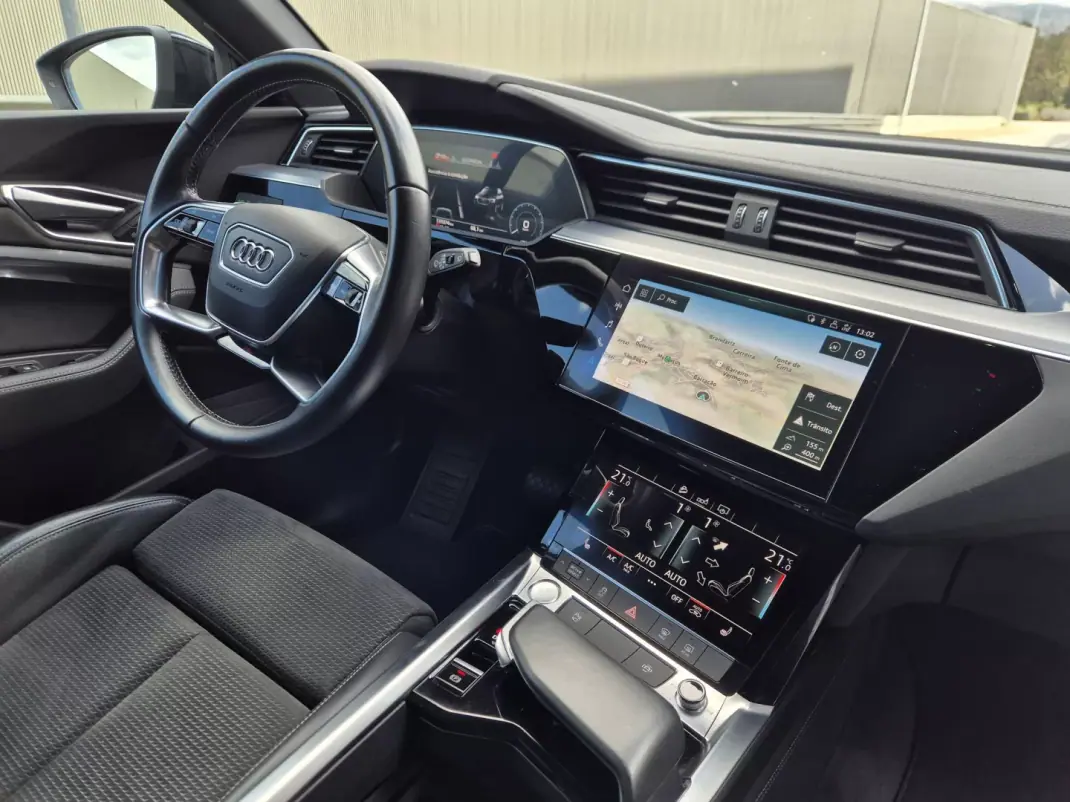 Audi e-tron 2020 - 29000 EUR, 133000 km - AUTO.MOTO.pt - 133000km - foto 18 de 23