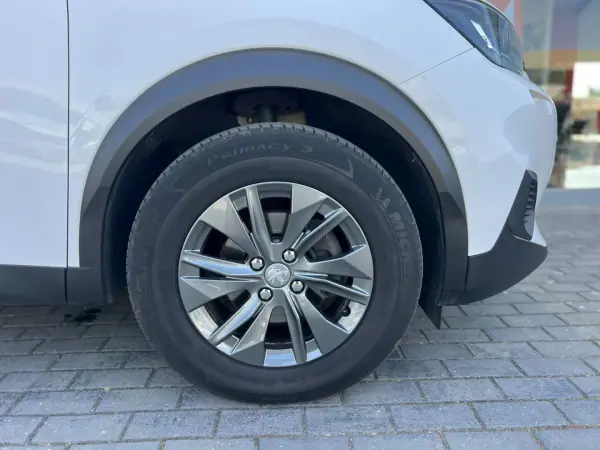Peugeot 2008 2022 - 16500 EUR, 108636 km - AUTO.MOTO.pt - 108636km - foto 5 de 20
