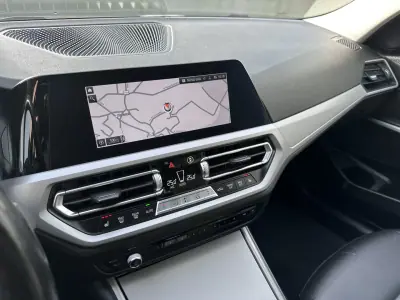BMW 318 2021 - 24900 EUR, 170000 km - AUTO.MOTO.pt - 170000km - foto 40 de 62