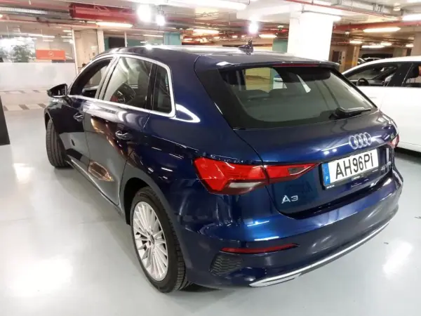 Audi A3 Sportback 2021 - 24900 EUR, 75386 km - AUTO.MOTO.pt - 75386km - foto 2 de 13