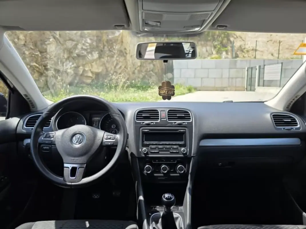 Volkswagen Golf Variant 2012 - 7900 EUR, 163000 km - AUTO.MOTO.pt - 163000km - foto 4 de 15