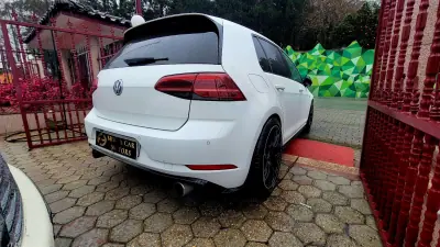 Volkswagen Golf 2017 - 22990 EUR, 113000 km - AUTO.MOTO.pt - 113000km - foto 7 de 15