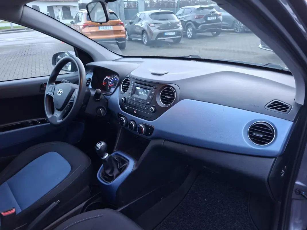 Hyundai i10 2016 - 8750 EUR, 92642 km - AUTO.MOTO.pt - 92642km - foto 22 de 24