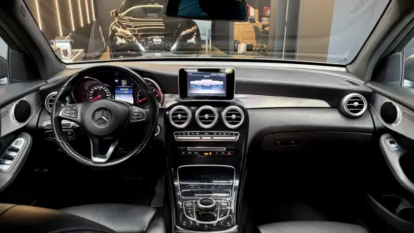 Mercedes-Benz GLC 250 2018 - 29990 EUR, 172000 km - 172000km - foto 19 de 56